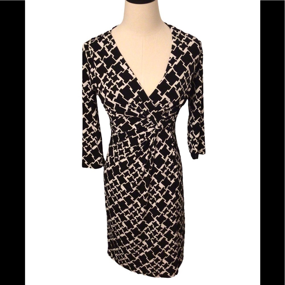 .White House Black Market Dress Stretchy Black White Pullover 3/4 Sleeves…